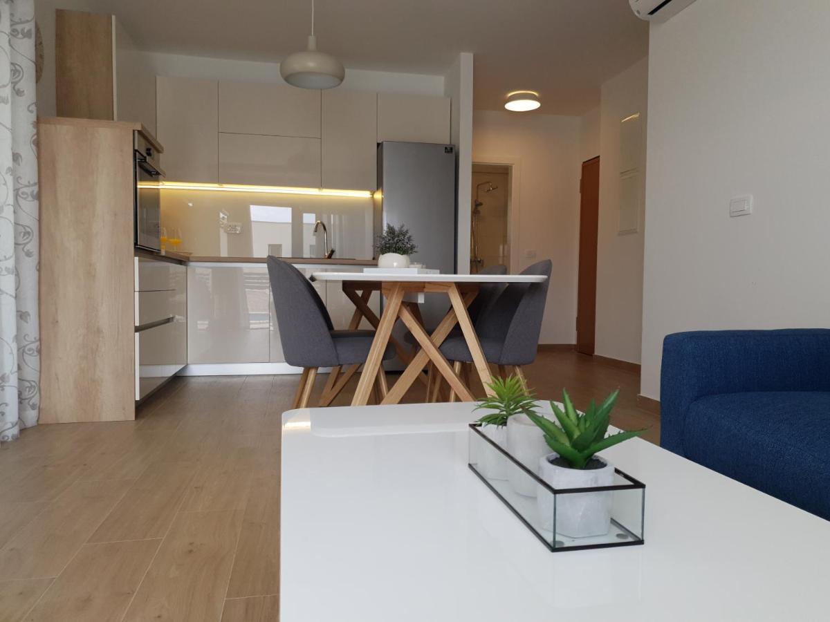 Villa La Vita Baška Voda Екстериор снимка