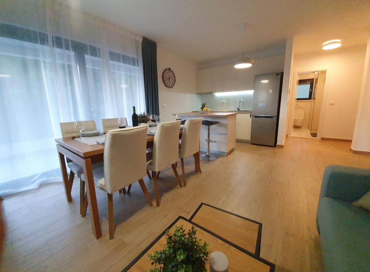 Villa La Vita Baška Voda Екстериор снимка