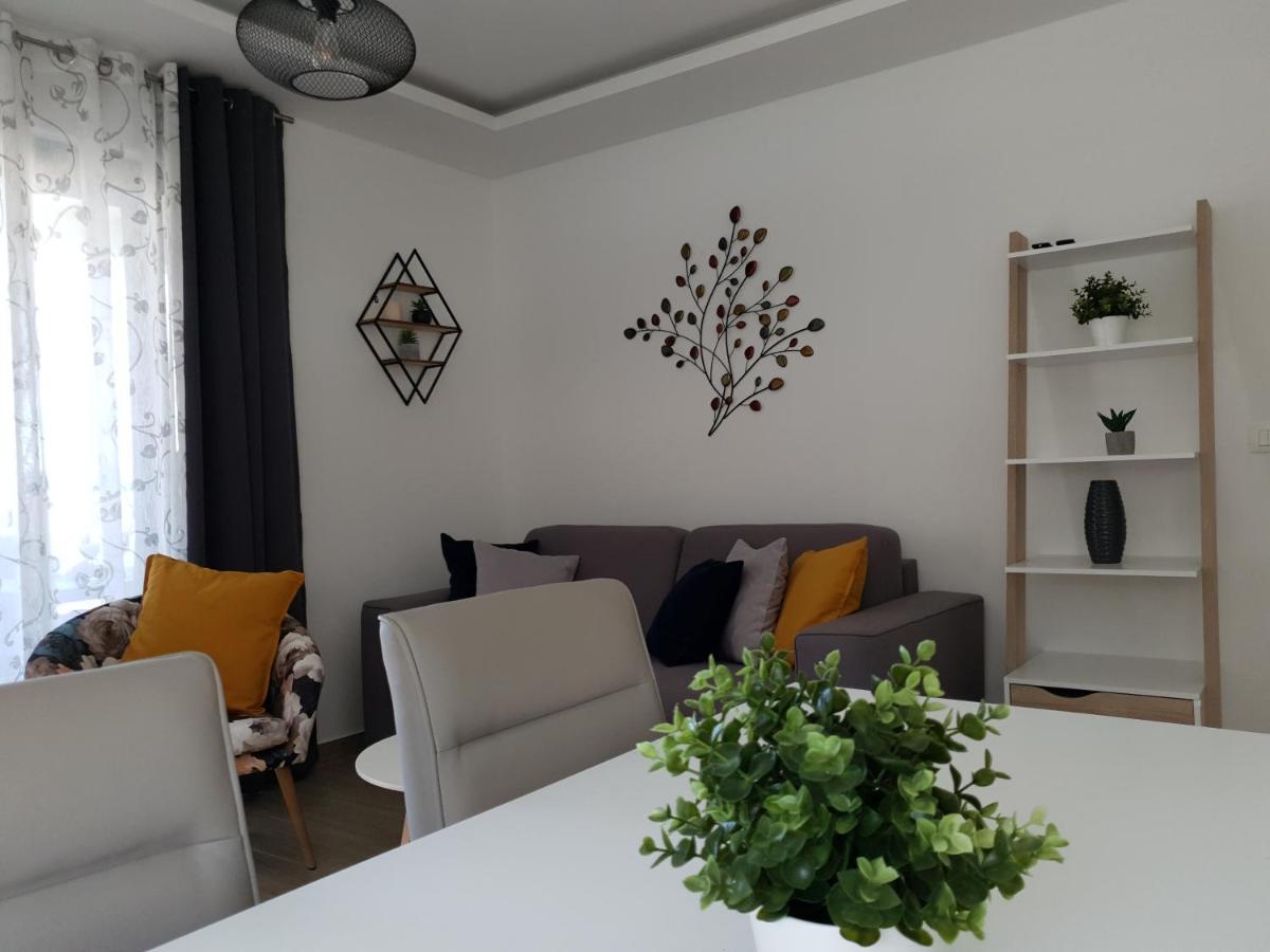 Villa La Vita Baška Voda Екстериор снимка