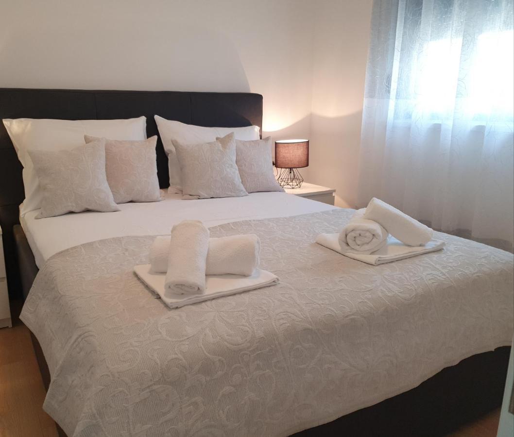 Villa La Vita Baška Voda Екстериор снимка